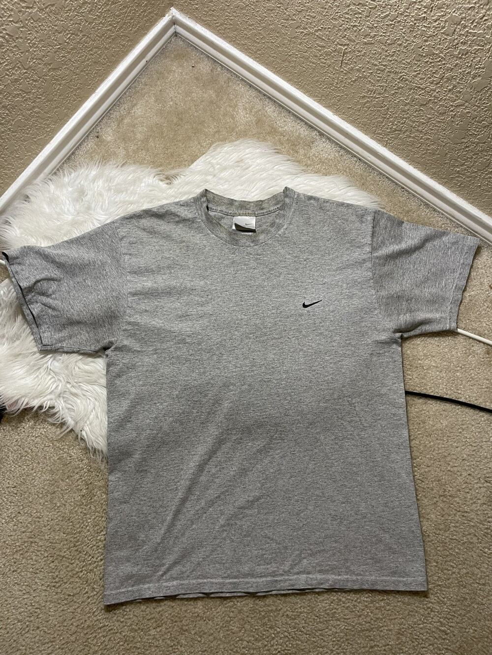 Vintage Nike T Shirt M Gray Check Swoosh y2k 90s Embroidered Trashed Grunge
